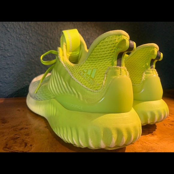 Adidas alphabounce neon women’s running shoe size 10 - Picture 5 of 6